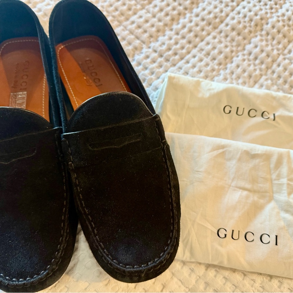 Gucci Men's Elegant Black Suede Loafers